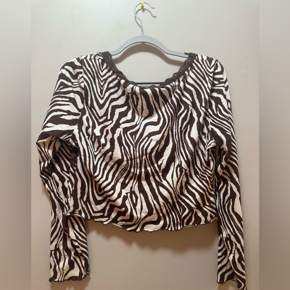 Zebra Print Top - Picture 2 of 4